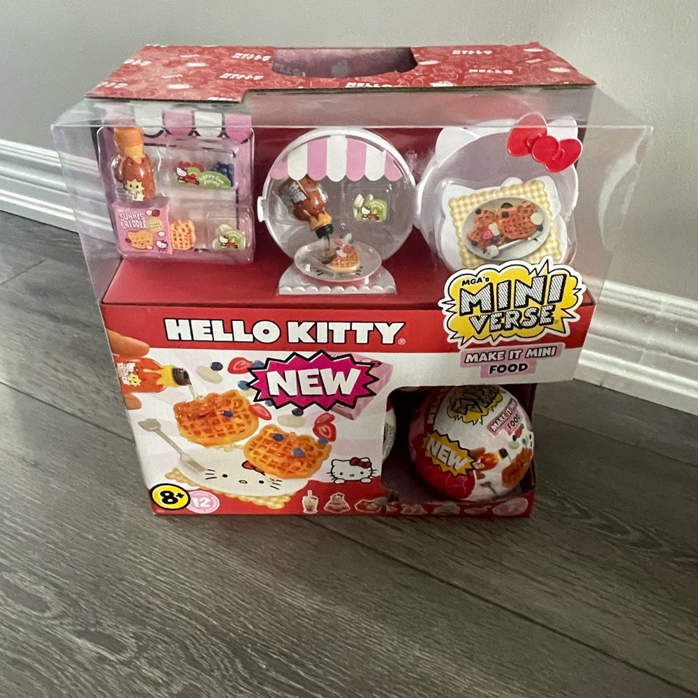 Hello Kitty Mini Verse - comes with 9 collectors unopened toy balls inside